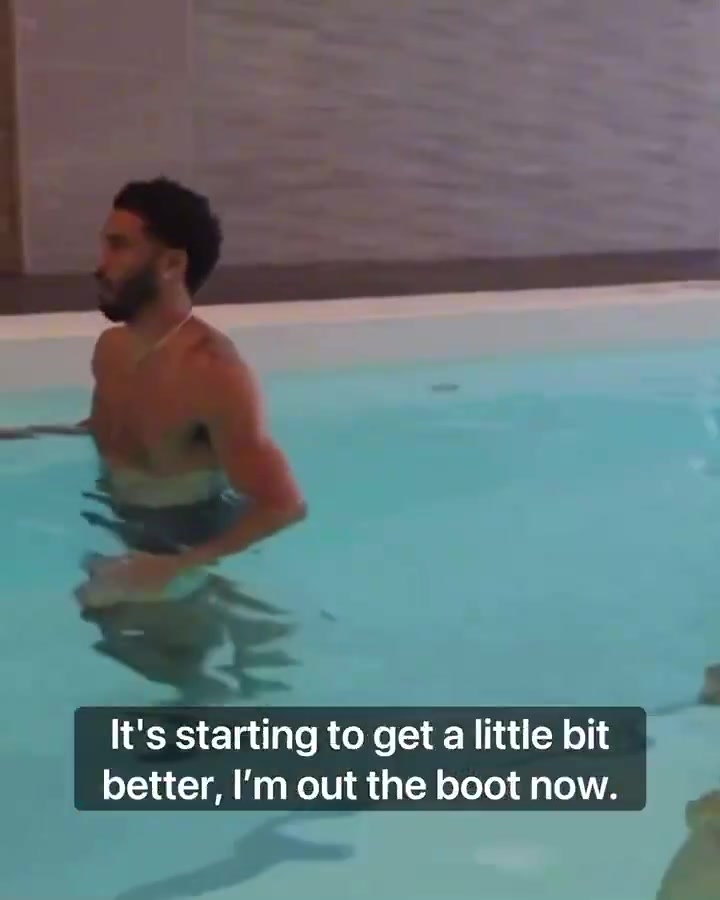 五大联赛-塔图姆谈康复：伤后前六周可能是我人生中最艰难时期 未来会更好