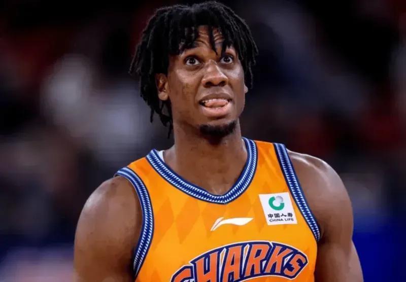 赛程更新-卢伟就偷着乐吧！三大内线足以摧毁攻守，签白边成最佳引援！